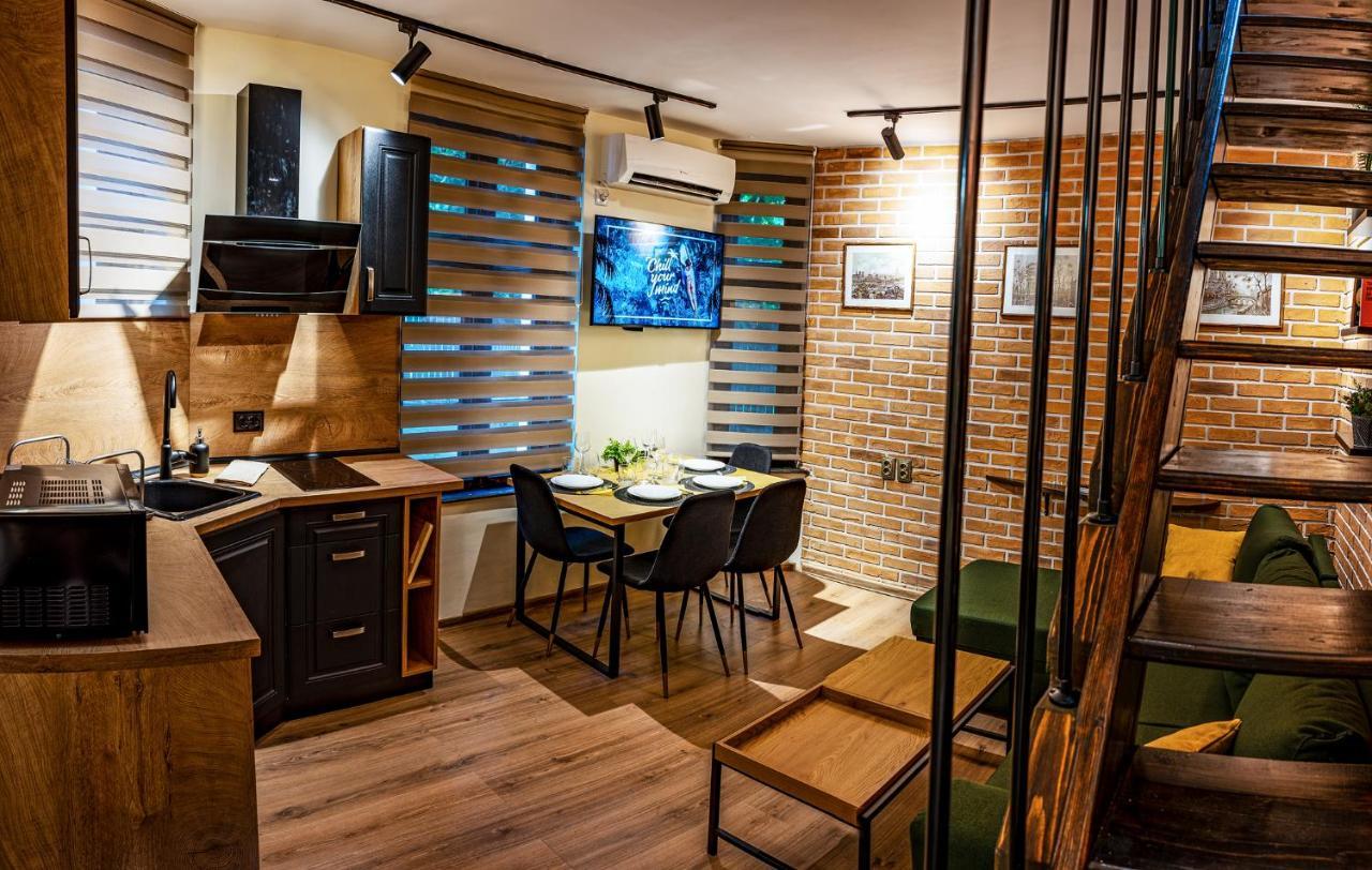 Apartpro Apartments, Apartment *