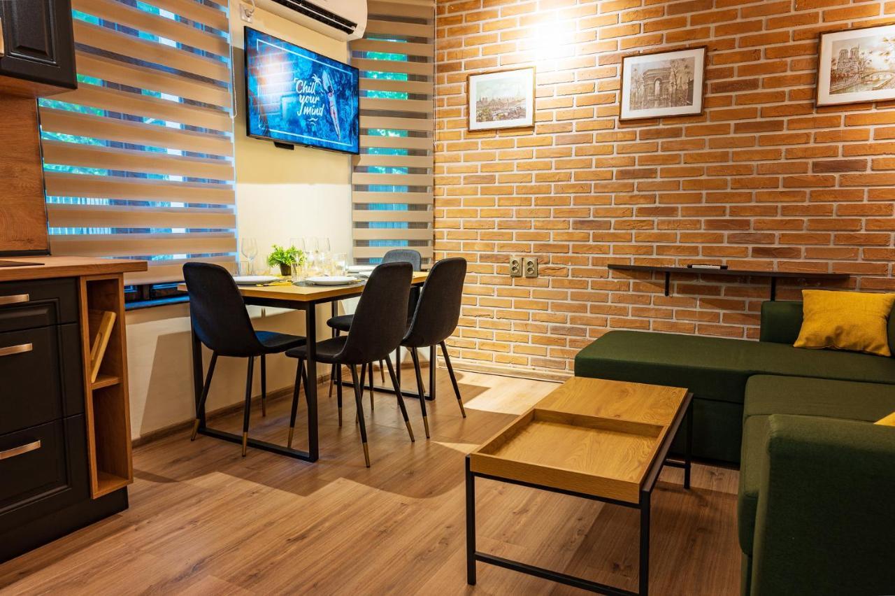 Apartpro Apartments,